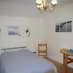 Au Catalpa Bed & Breakfast *